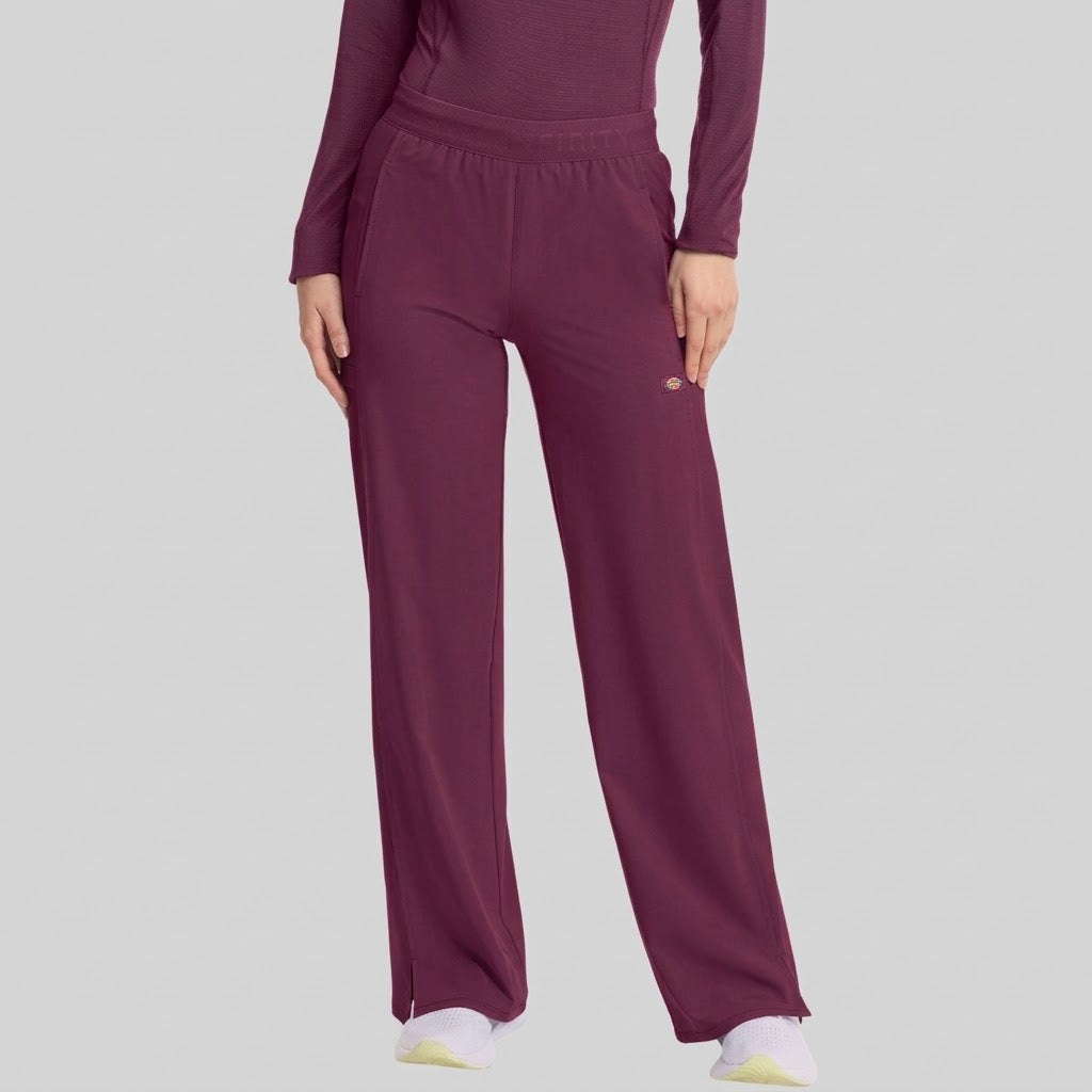 Infinity Women's V-Neck Knit Scrub Set
