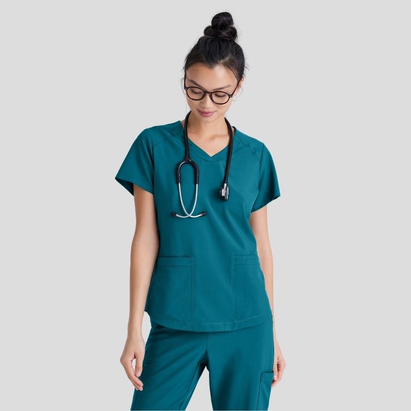 Grey’s Anatomy Evolve Women’s Scrub Set