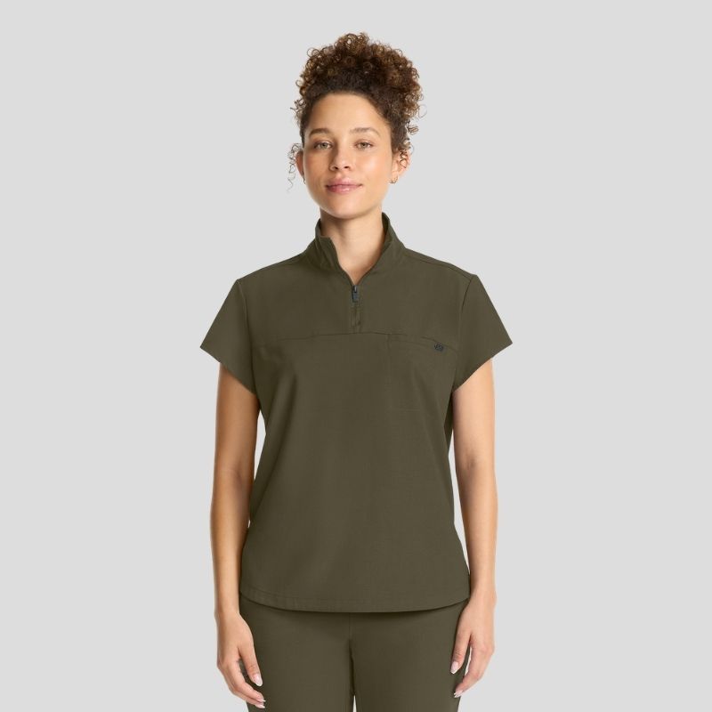 Quest Women’s Scrub Set