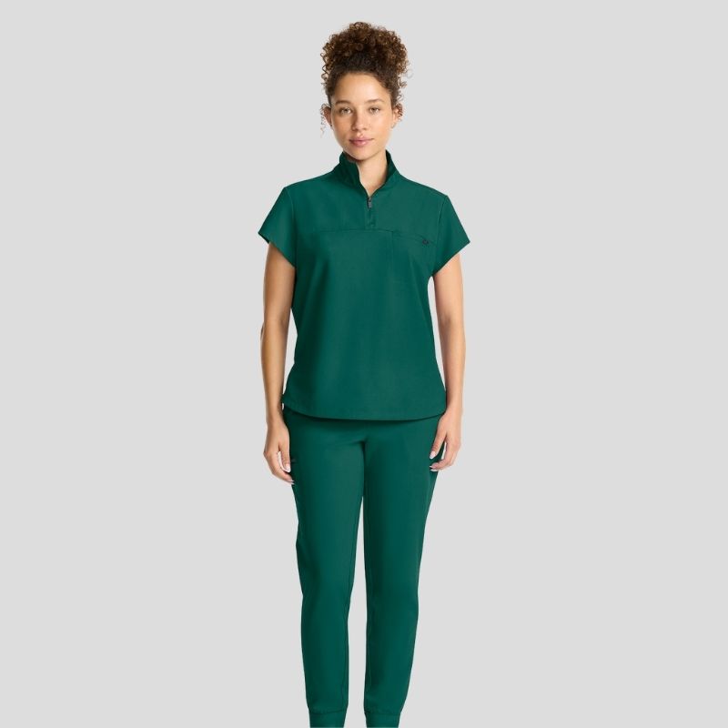 Quest Women’s Scrub Set