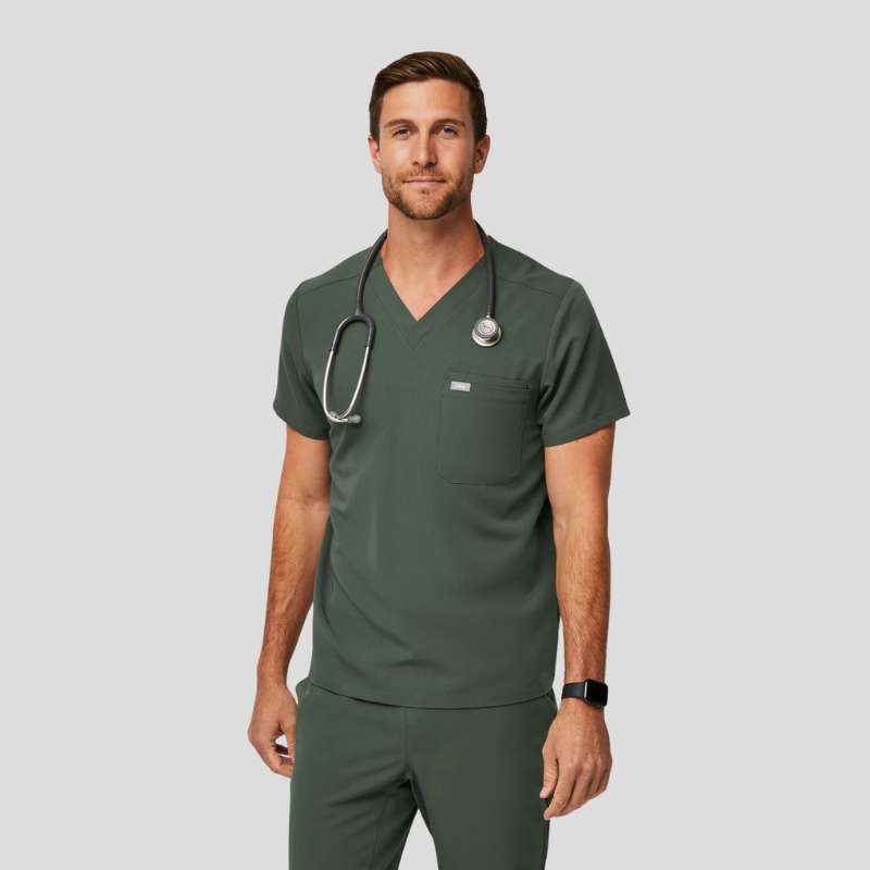 Leon & Tansen Jogger Men Scrub Set