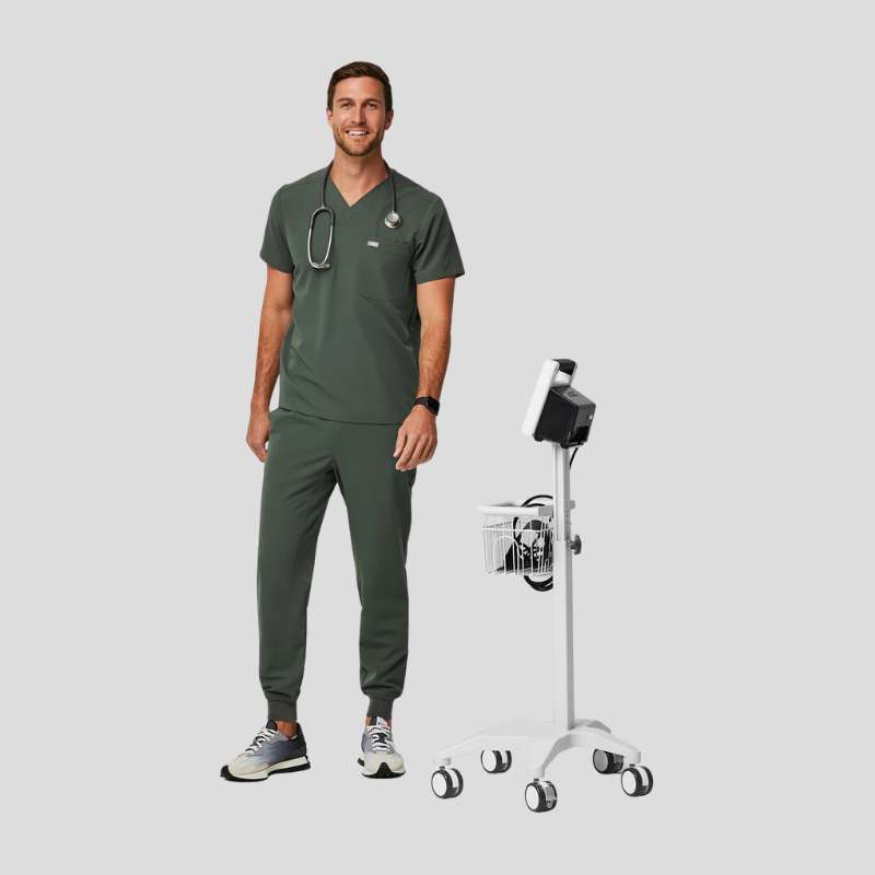 Leon & Tansen Jogger Men Scrub Set