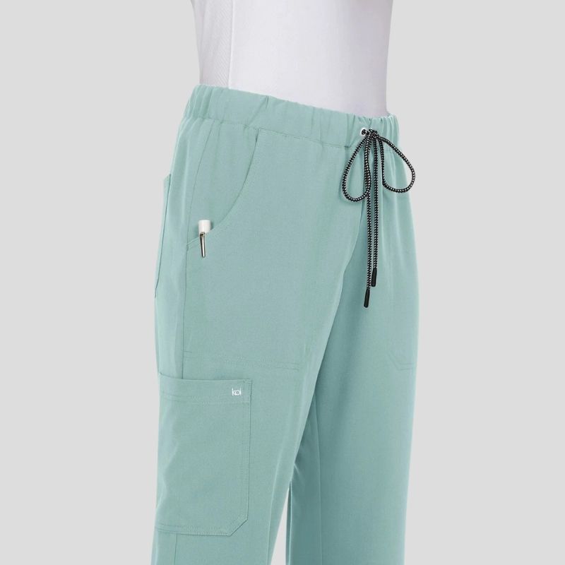 Next Gen Driven & Everyday Hero Women’s Scrub Set